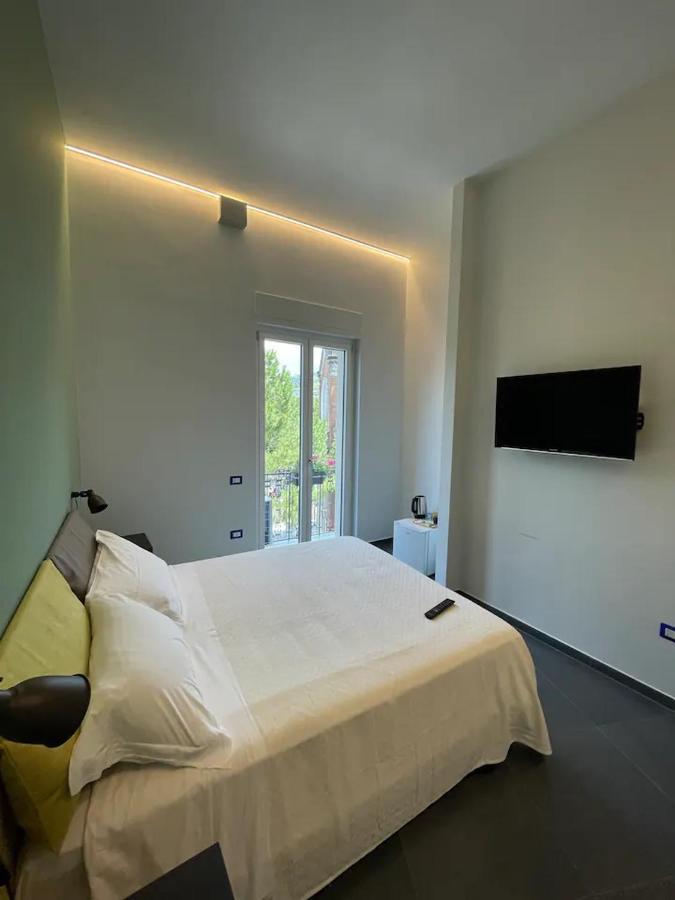 B&B Un Passo Dal Treno Piazza Vittorio Veneto 36-Salerno Station المظهر الخارجي الصورة