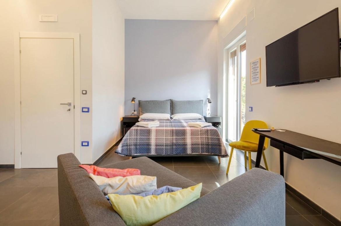 B&B Un Passo Dal Treno Piazza Vittorio Veneto 36-Salerno Station المظهر الخارجي الصورة